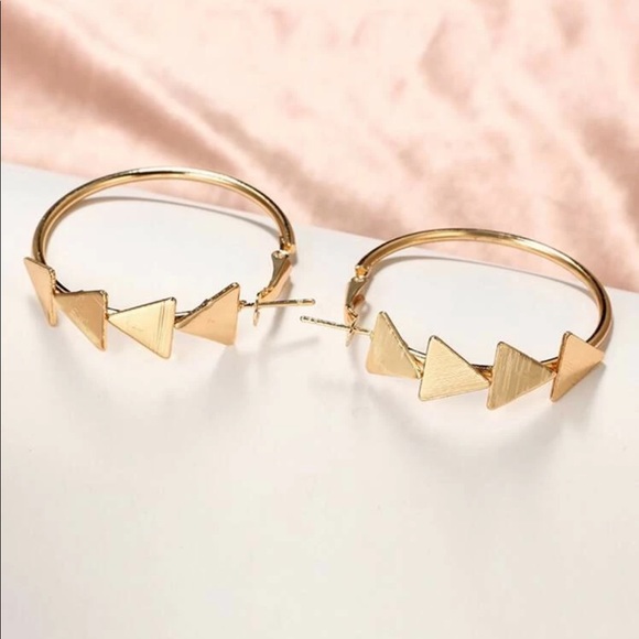 LAST ONE • Reese • Triangle Hoop Earrings - Picture 2 of 5